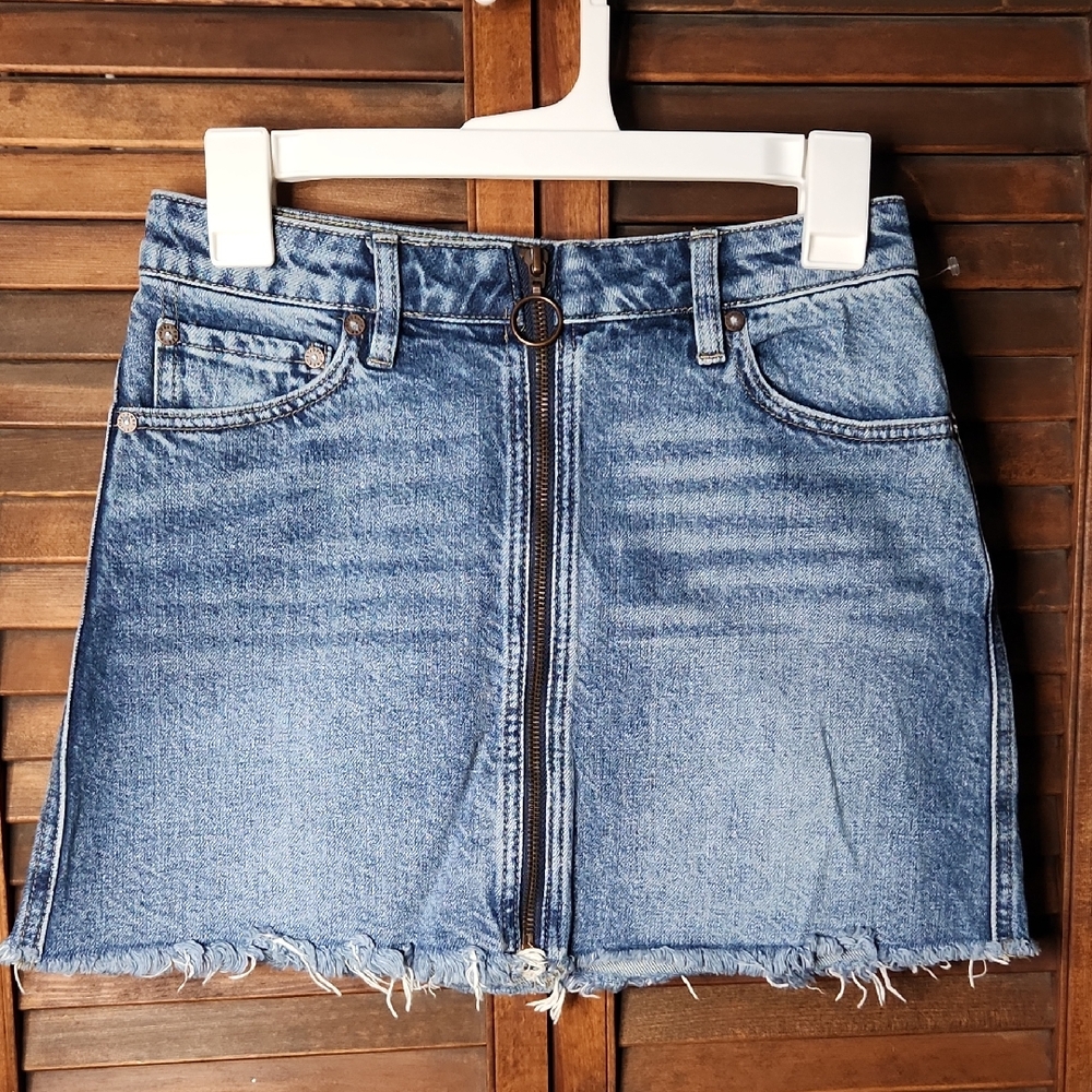 Free People We The Free Blue Denim Mini Skirt with Frayed Hem Size 24 NWOT